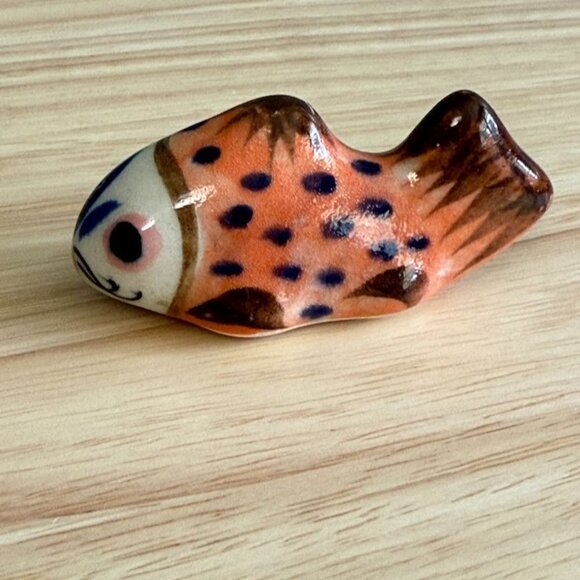 Vintage Tonala Fish Miniature Mexican Folk Art Pottery Orange & Black 1.25" - Picture 5 of 9